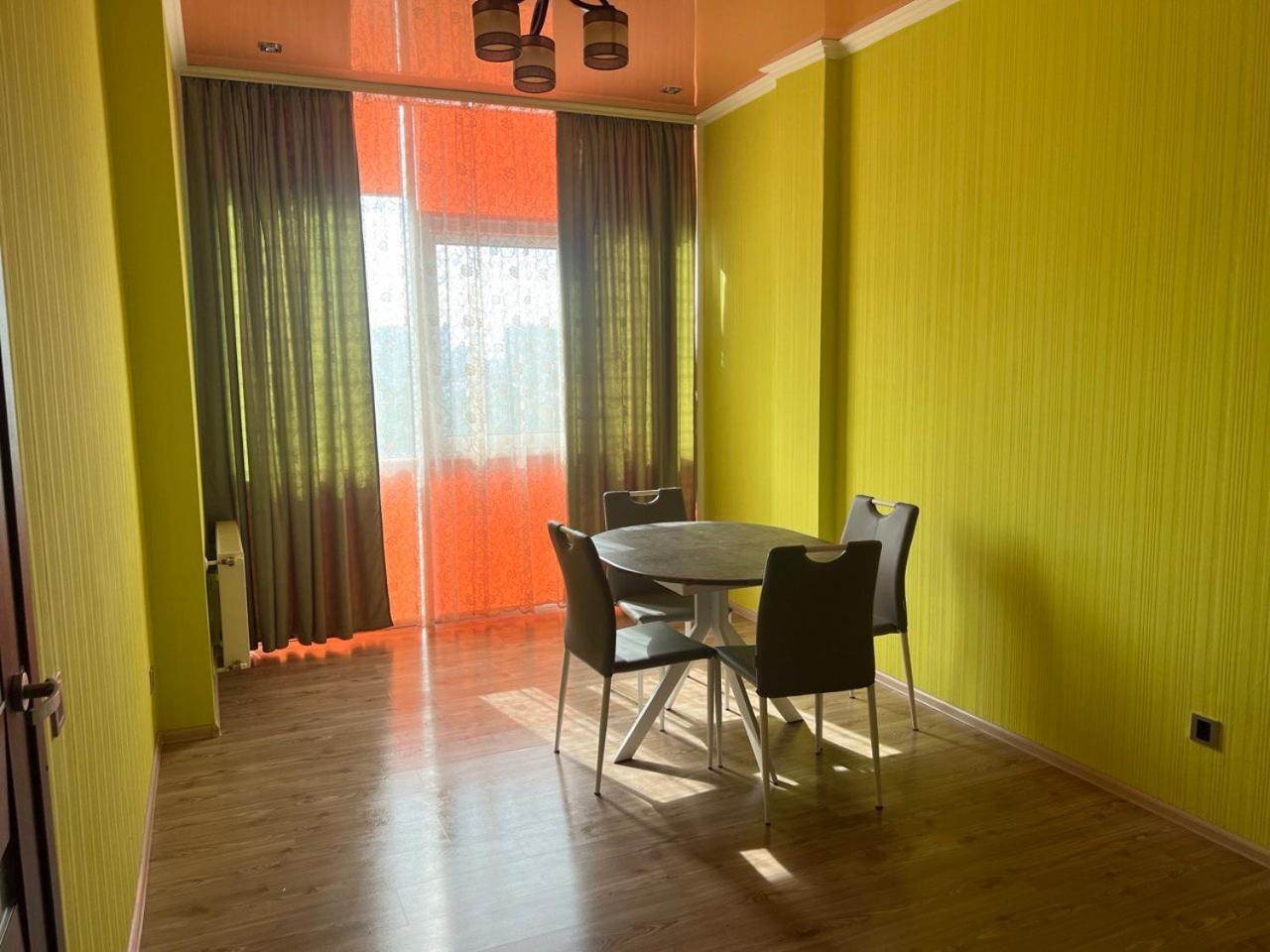 Apartment In Arcadia Odessa Esterno foto